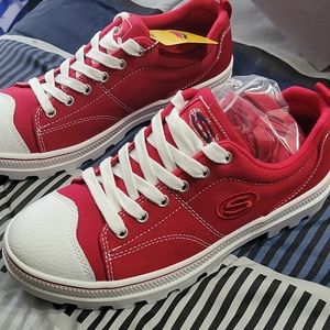 Sketchers true roots